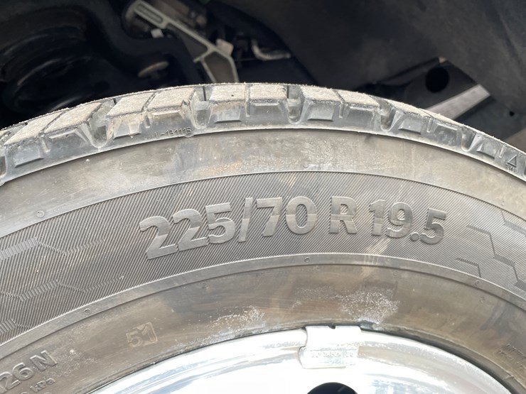 2023-ford-f450-platinum-image-15