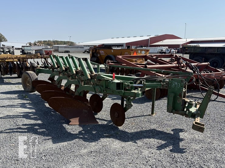 john-deere-2500-image-1