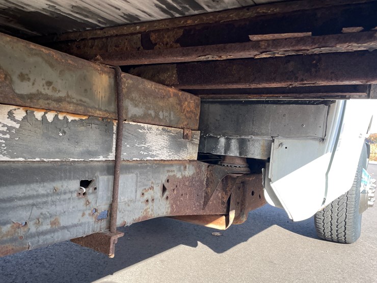 2007-chevrolet-g3500-image-47