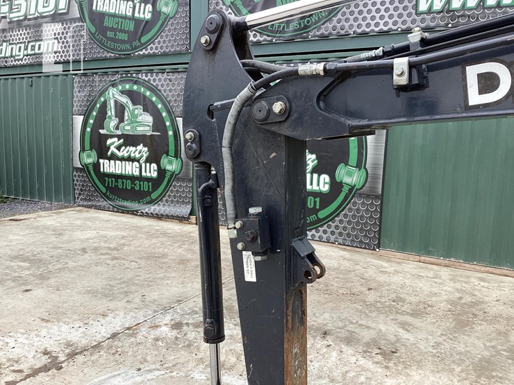 2021-deere-26g-image-11