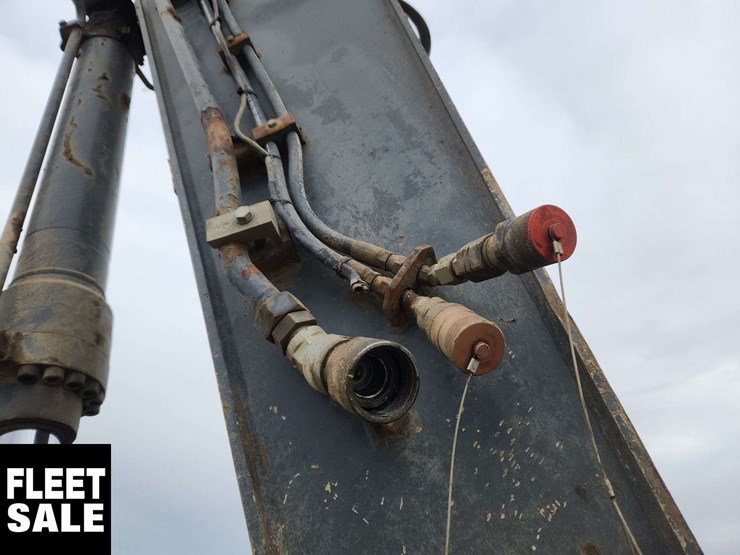 2013-john-deere-250g-excavator-image-38