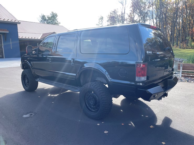 2004-ford-excursion-limited-image-7