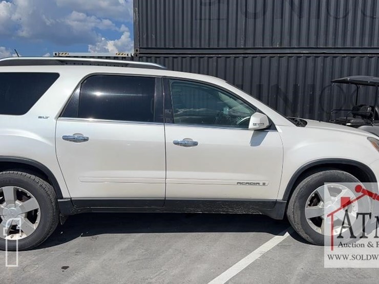 2008-gmc-acadia-slt-image-2