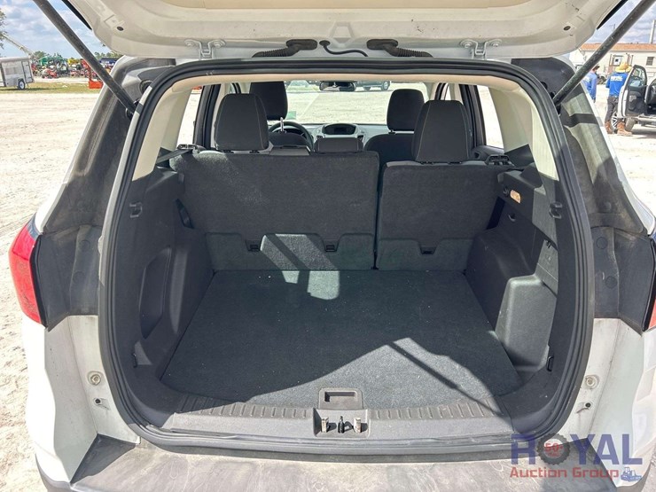 2019-ford-escape-image-24