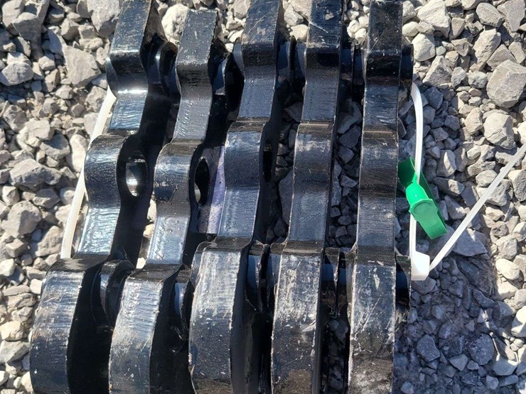 mini-excavator-attachment-pieces.-5-pieces.-image-3