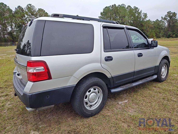 2017-ford-expedition-image-3