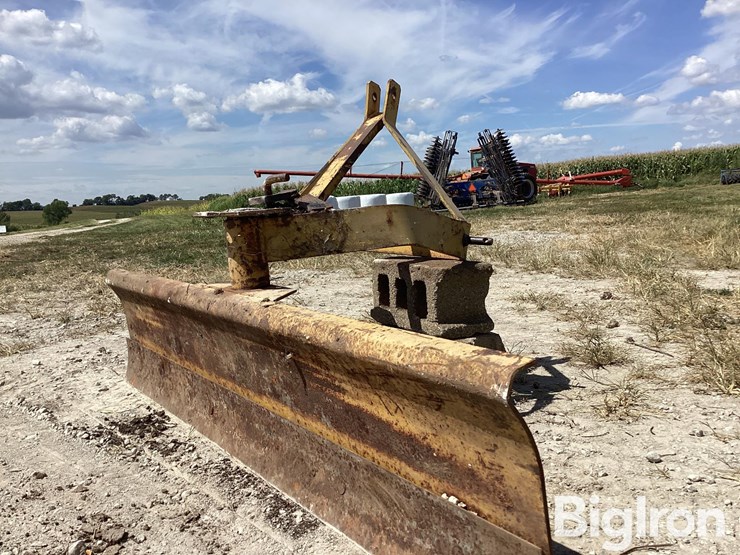 6'-3-pt-rear-blade-image-16