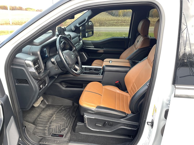 2023-ford-f450-platinum-image-51