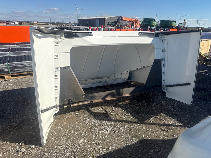 #28388-•-semi-truck-wind-deflector-image-3