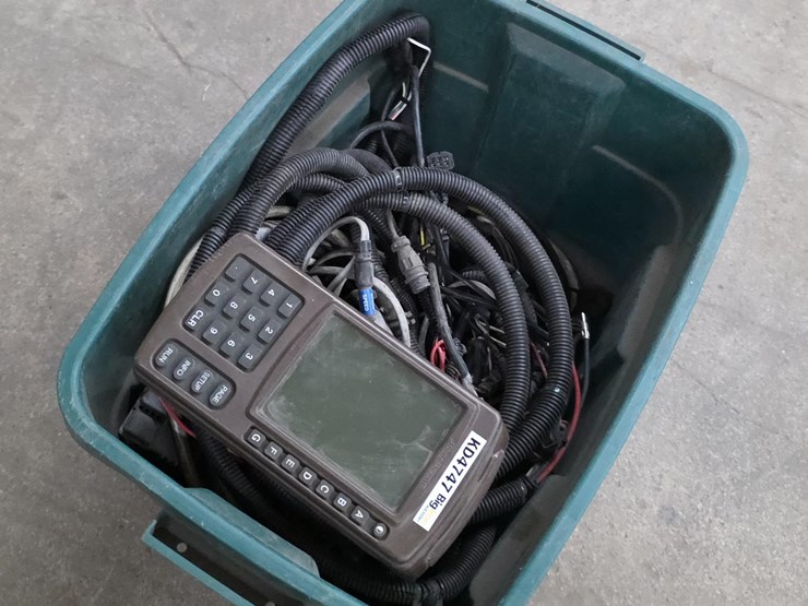 john-deere-brown-box-green-star-display-image-7