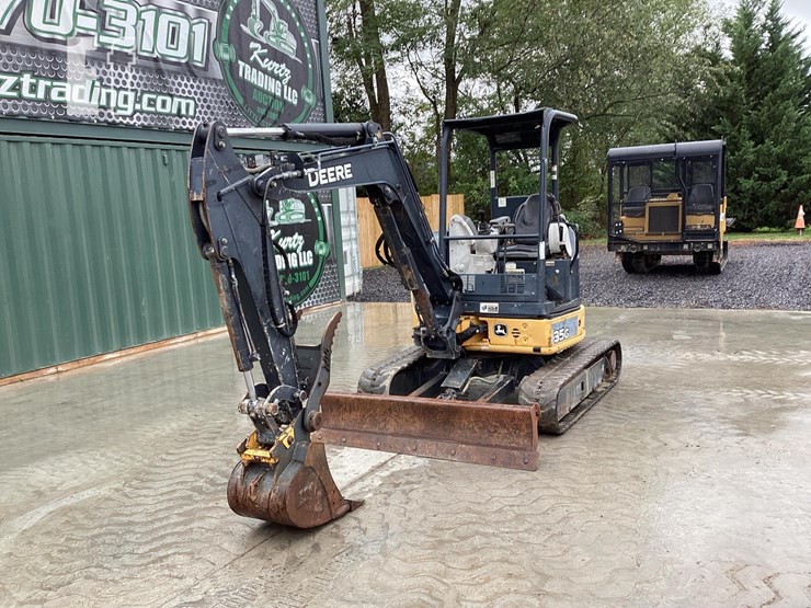 2015-deere-35g-image-8