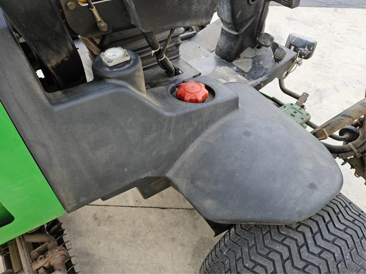 john-deere-3225c-image-24