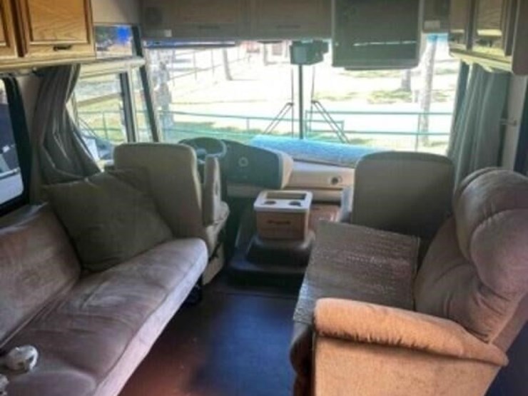 1998-pace-arrow-motor-home-image-6