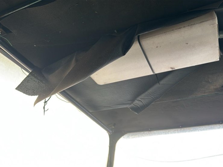 #115-•-debarker-cab-image-15