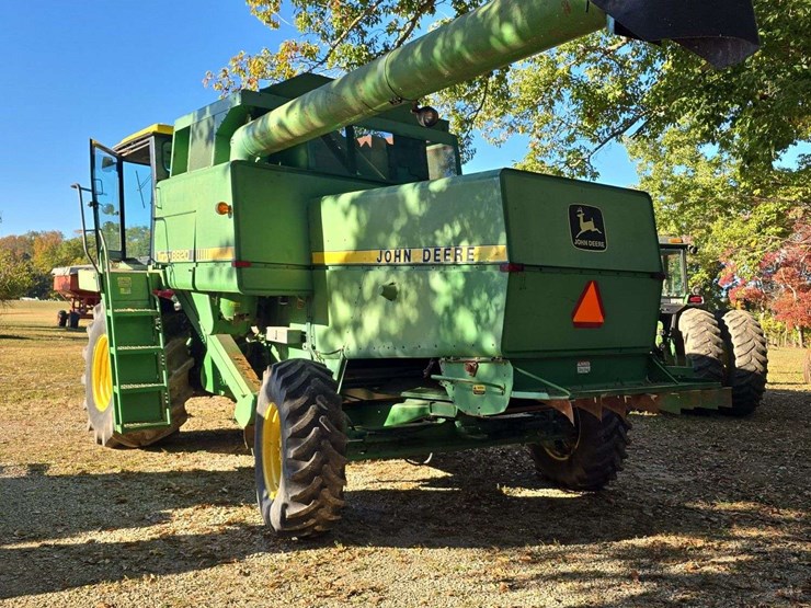 1982-john-deere-8820-image-7