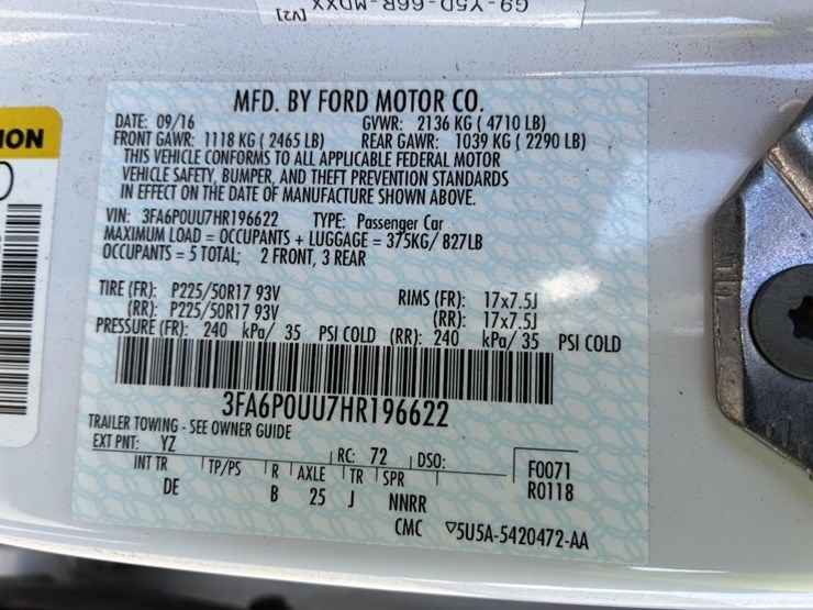 2017-ford-fusion-sedan-image-17