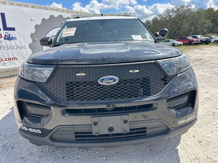 2020-ford-explorer-image-25