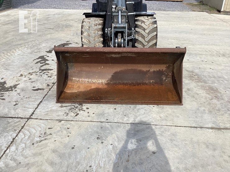 2015-giant-v5003-image-9