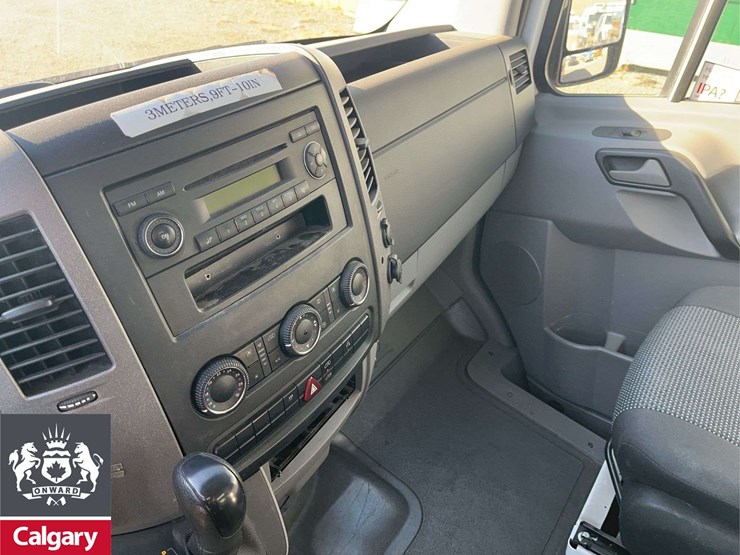 2010-mercedes-benz-sprinter-3500-image-13