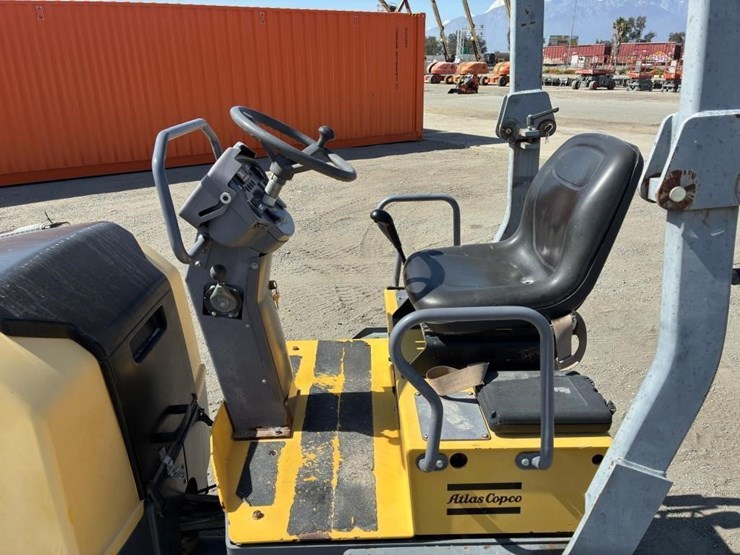 2015-dynapac-cc1200-image-18