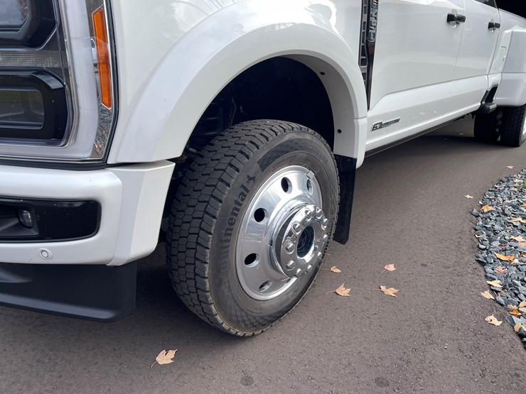 2023-ford-f450-platinum-image-13