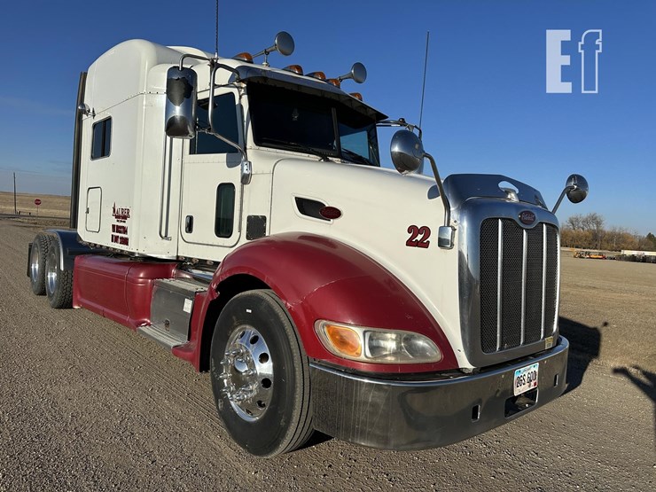 2014-peterbilt-386-image-3