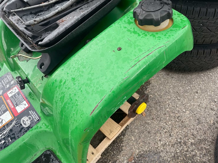 john-deere-gt235-image-15