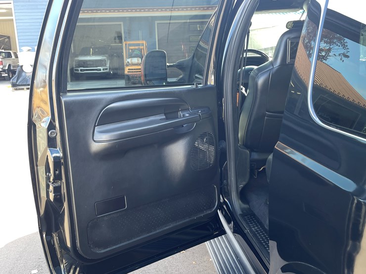 2004-ford-excursion-limited-image-49