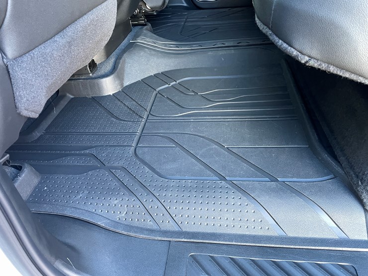 2025-chevrolet-silverado-image-51