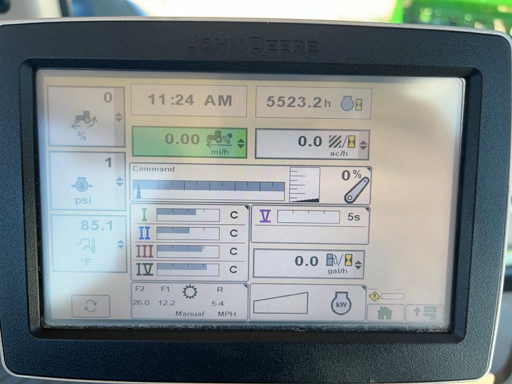 2012-john-deere-8335r-image-23