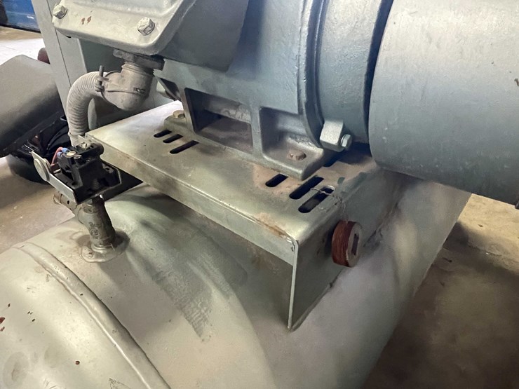 #14044-•-air-compressor-(e)-image-44