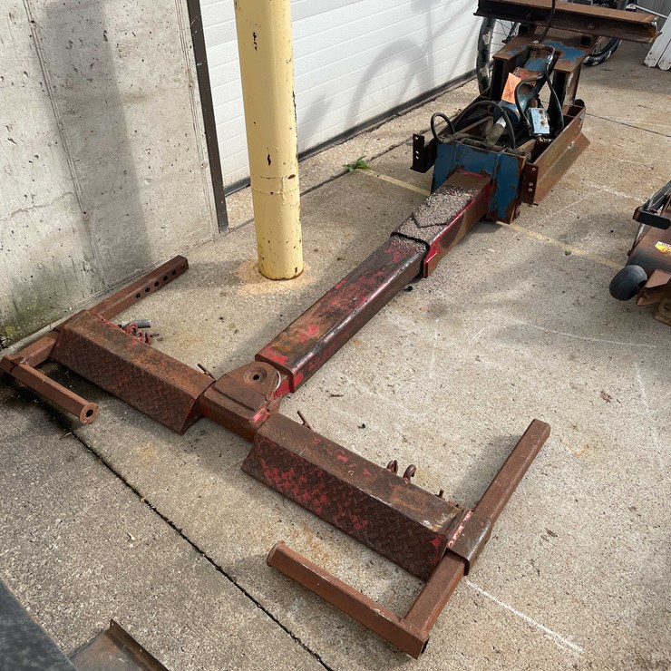 #14016 • Tow Truck Wheel Lift (O4)