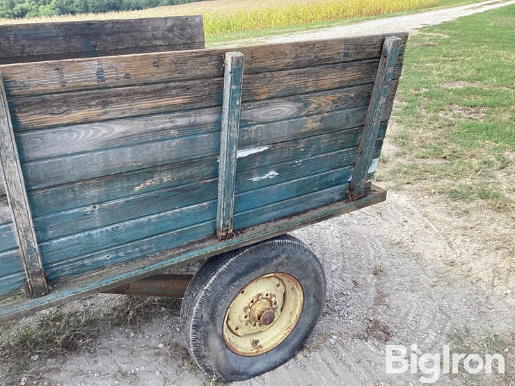 challenger-hoist-wagon-w/john-deere-running-gear-image-19