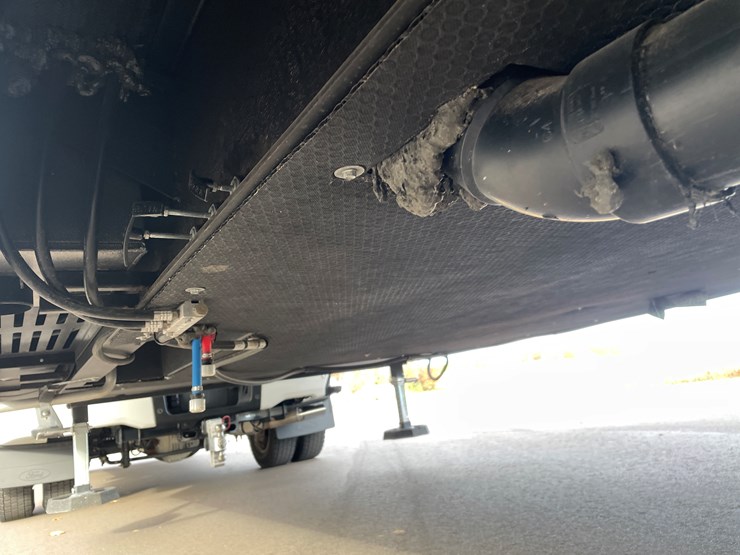 #4502-•-2025-forest-river-xlr-nitro-lux-toy-hauler-(wi-title)-image-21