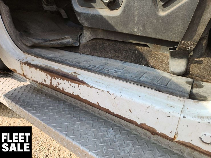 2011-ford-f350-image-38