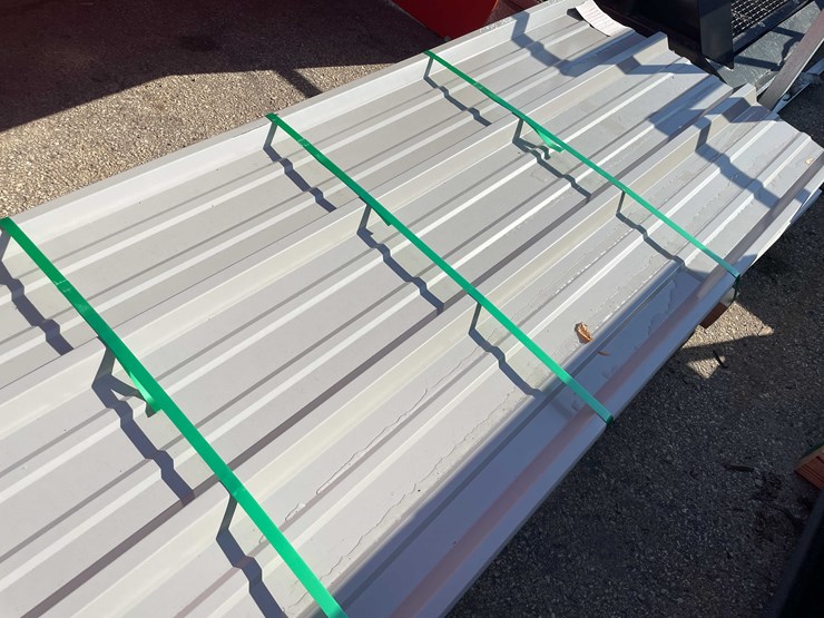 #14108-•-28-gauge-painted-r-panel-profile-steel-siding-(o6)-image-3