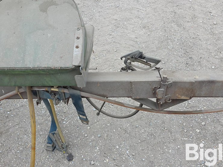 3--pt-4-person-ride-on-sprayer-bar-image-19