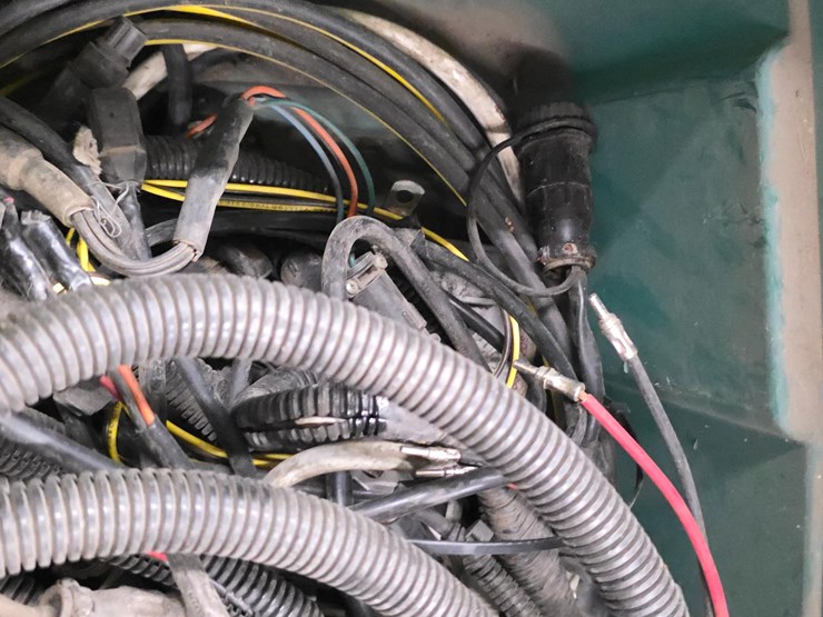 john-deere-brown-box-green-star-display-image-13