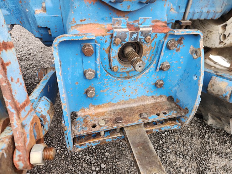 1341-ford-tractor-image-7