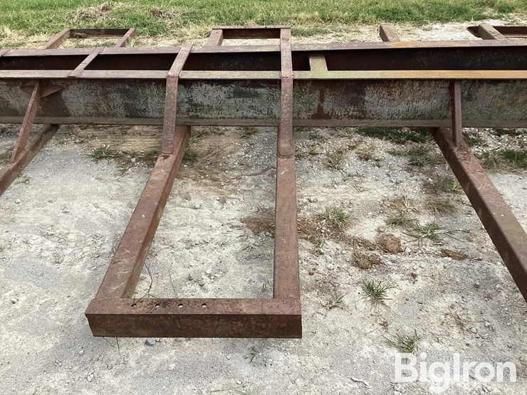 homemade-round-bale-hay-trailer-image-14