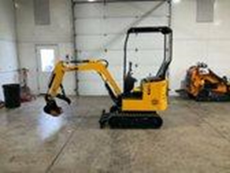 #1601-•-unused-2025-landhero-ldhkv16-mini-excavator-image-1