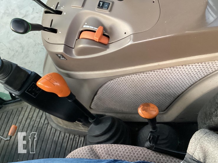 2018-john-deere-5085e-image-16