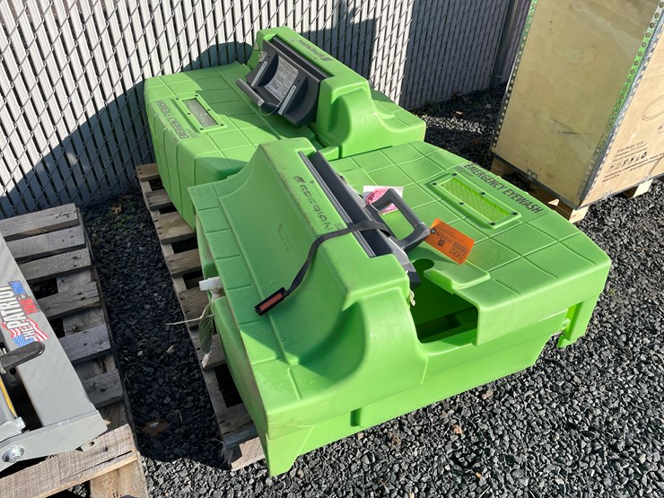 #5682-•-(2)-sperian-emergency-eyewash-stations-image-2