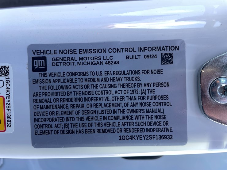 2025-chevrolet-silverado-image-74