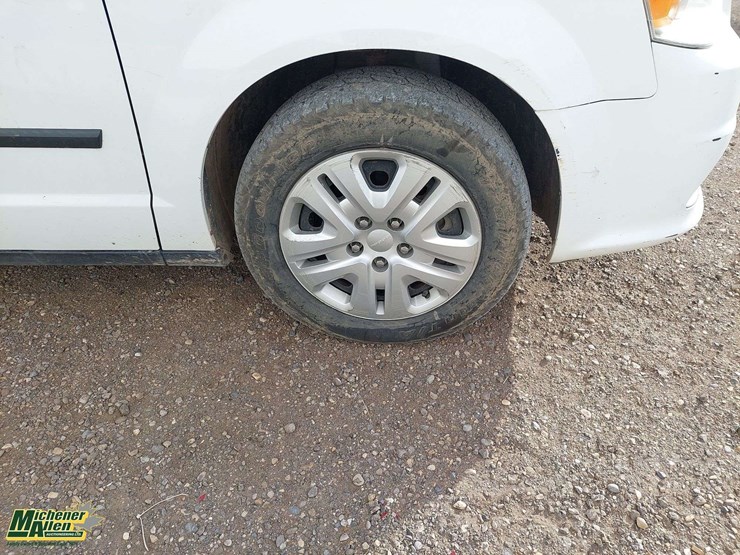 2016-dodge-grand-caravan-image-9