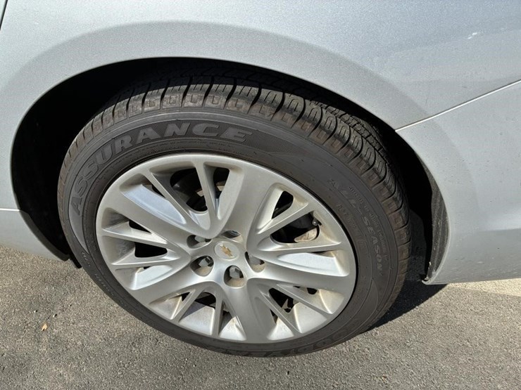 2019-chevrolet-impala-sedan-image-5