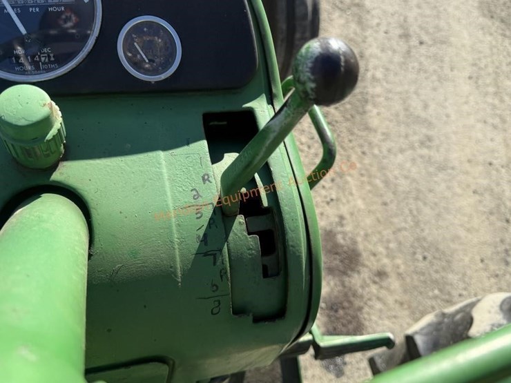 john-deere-4010-image-36