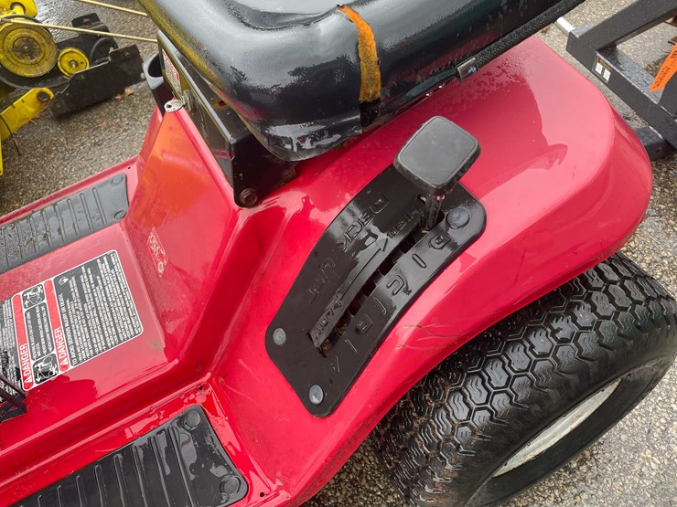 #14063-•-toro-lawn-tractor-(o4)-image-10