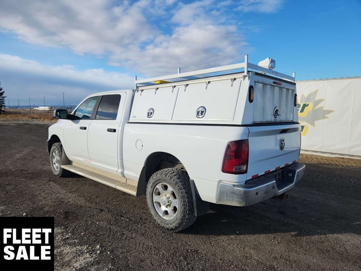 2018-ram-2500-4dr-crew-cab-6.3-ft.-sb-4x4-image-3