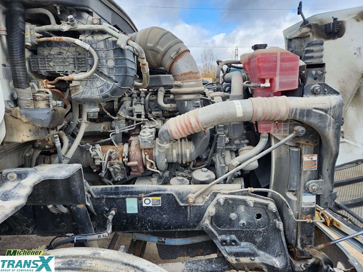 2018-peterbilt-579-image-26